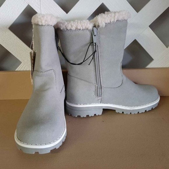 Girls Sherpa Lined Boots ~ Size 11 - Picture 2 of 4